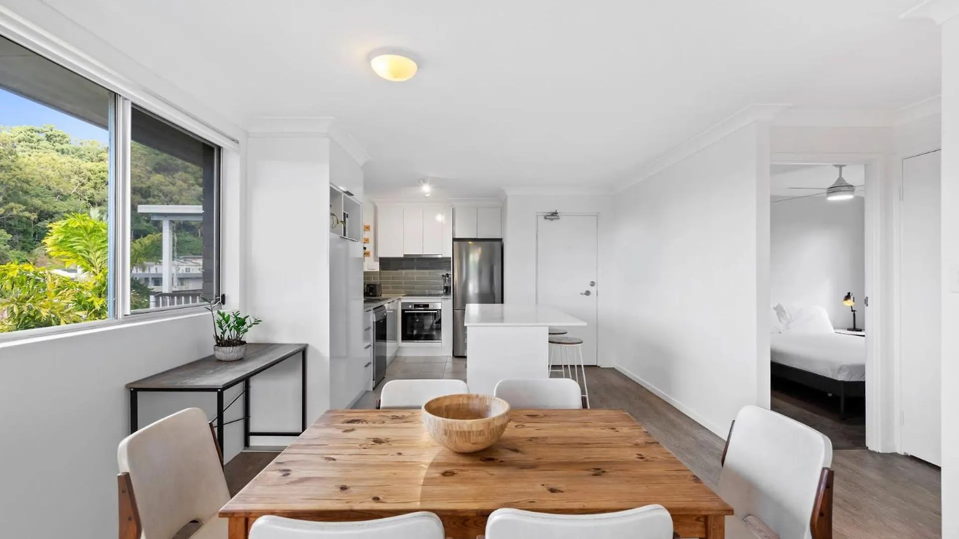 Salty Sea Breeze Apartment 500M To Waters Edge Gold Coast